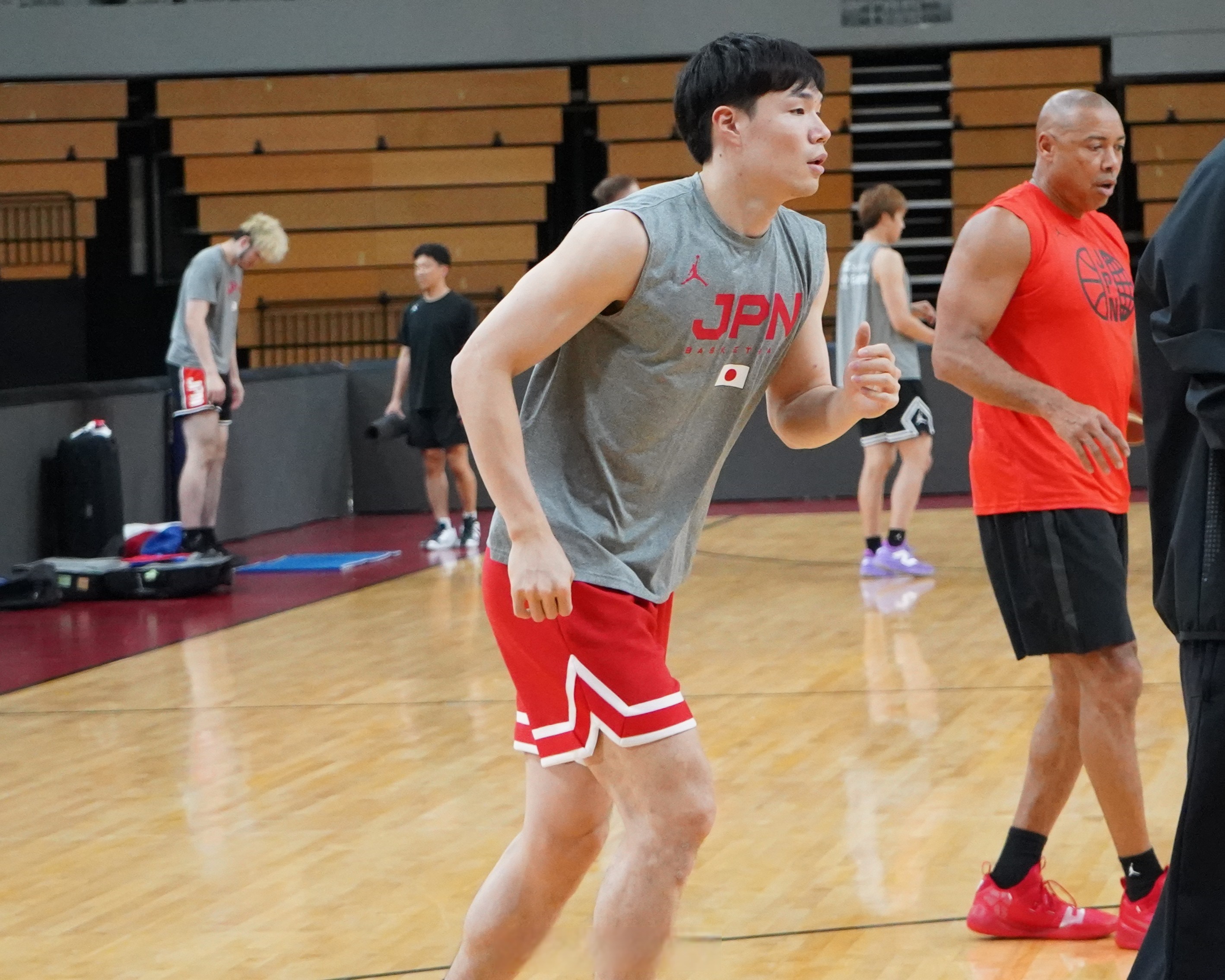 太狠了!赛后多伦多猛龙调整名单以备CBA季后赛纽约尼克斯迎法甲关键赛,巴特勒在日本队比赛中爆冷的简单介绍 太狠了!赛后多伦多猛龙调整名单以备CBA季后赛纽约尼克斯迎法甲关键赛,巴特勒在日本队比赛中爆冷的简单介绍